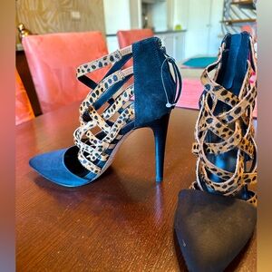 Rebecca Minkoff Black & Animal Print Leather Sandal size 7 - New without tags